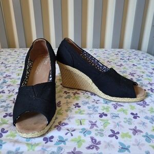 Toms Black And  Woven Wedge Sandals Size 7.5